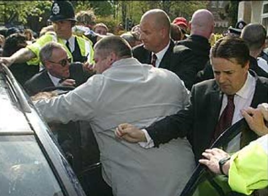 #OTD in 2004 @uaf protested in Altrincham, Greater Manchester & in Birmingham against fascist Jean Marie Le Pen's visit to Britain. The FN Leader came to support BNP Leader Nick Griffin.  The UAF protest involved trades unionists, Labour Party members & others. Photos : BBC.