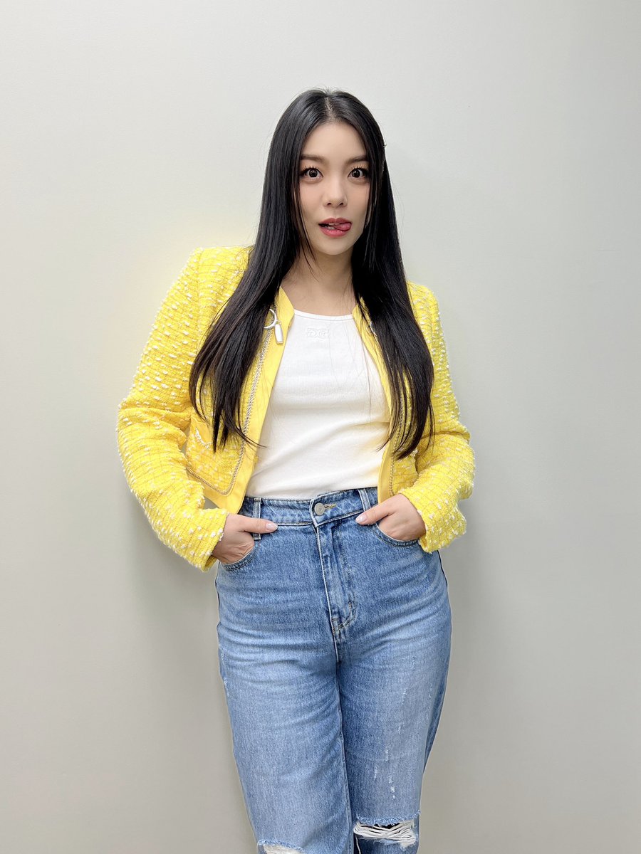 itzailee's tweet photo. 일리언들! 뷰티 유레카 재밌게 잘 봤어요?☺️
매주 목요일에 찾아뵈어 여러분들한테 좋은 정보도 전해줄 수 있어서 너무 즐거웠어요!✨
목요일마다 함께해 줘서 고마워요😍 https://t.co/l31NORB1b6