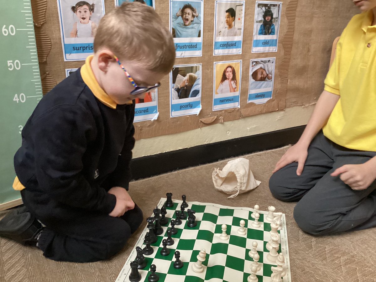 We have super chess player in nursery, he played a game with one of our year 6 children. @LittleAcornsP @PinehurstP