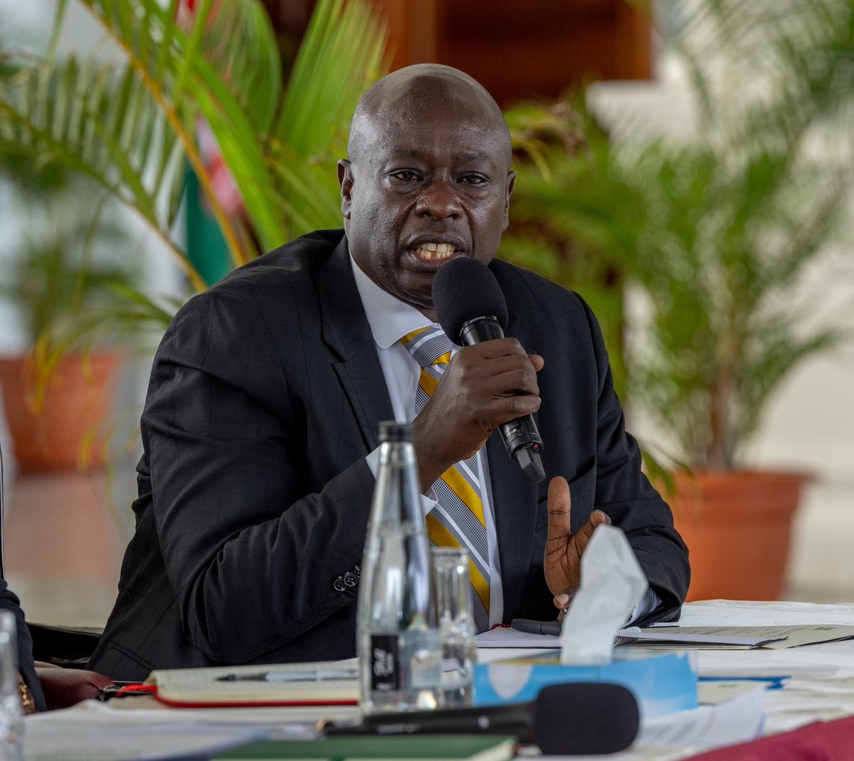 President William Ruto @WilliamsRuto chairs a meeting with the Emergency Multi Agency response team on Floods at State House, Nairobi. @OleItumbi @HusseinMohamedg @rigathi @geraldbitok @ndayvid