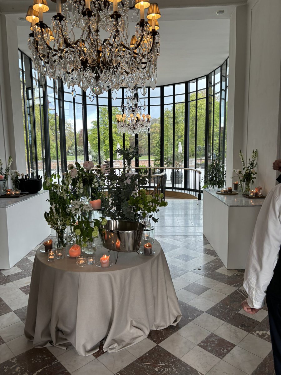 KoenStevens3's tweet photo. CHRO Day on April 24th, 2024. One to remember 👍👌. We literally had 24 voices on HR, discussing today's and tomorrow's challenges on talent management, leadership, employee experience, wellbeing, HR Tech and AI. Great event, lots of inspiring contacts 😊! https://t.co/wJgDf3JJHZ