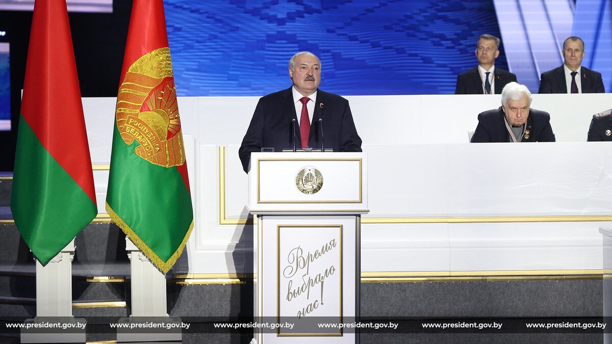 🇧🇾President #Lukashenko at the 7th Belarusian People’s Congress: 💬 Our peaceful nature shouldn’t be confused with pacifism. We’ll take symmetrical measures&increase combat power amid growing threats. We must be strong so that no one dares to bring us to our knees