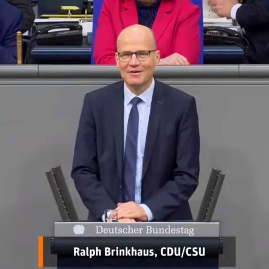 Zum 20. Jahrestag der 🇪🇺-Osterweiterung fragt @rbrinkhaus: „Sind unsere Institutionen reif dafür, neue Länder aufzunehmen? (...) Die Handlungsfähigkeit der #EU muss erhalten bleiben. Wir als Europäer können nur zusammen gegenüber China und den USA erfolgreich sein.“ #Europa