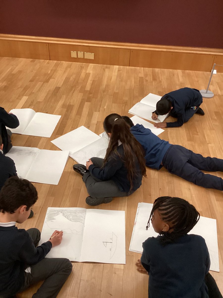 Children from South Kensington class are making drawings from Turner’s landscapes ⁦@Tate⁩ Britain today ⁦@Drawinglives⁩ #wyvilfamily
