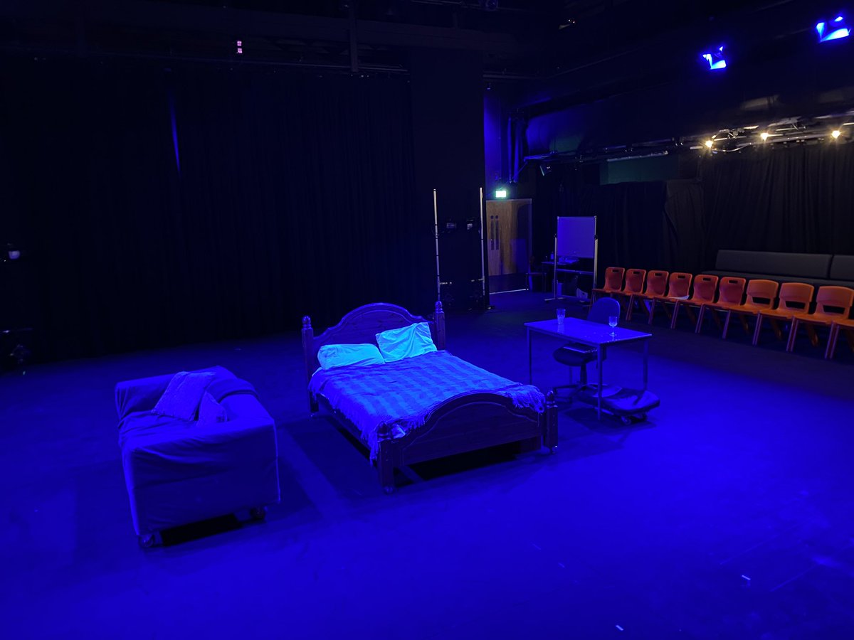 It’s performance day!! So excited to see the amazing work that the students at <a href="/CreativeArtsLCC/">School of Creative Arts</a> have been working on! Now we’re ready for the audience!! 
#Consensual #Road #FMP #leeds