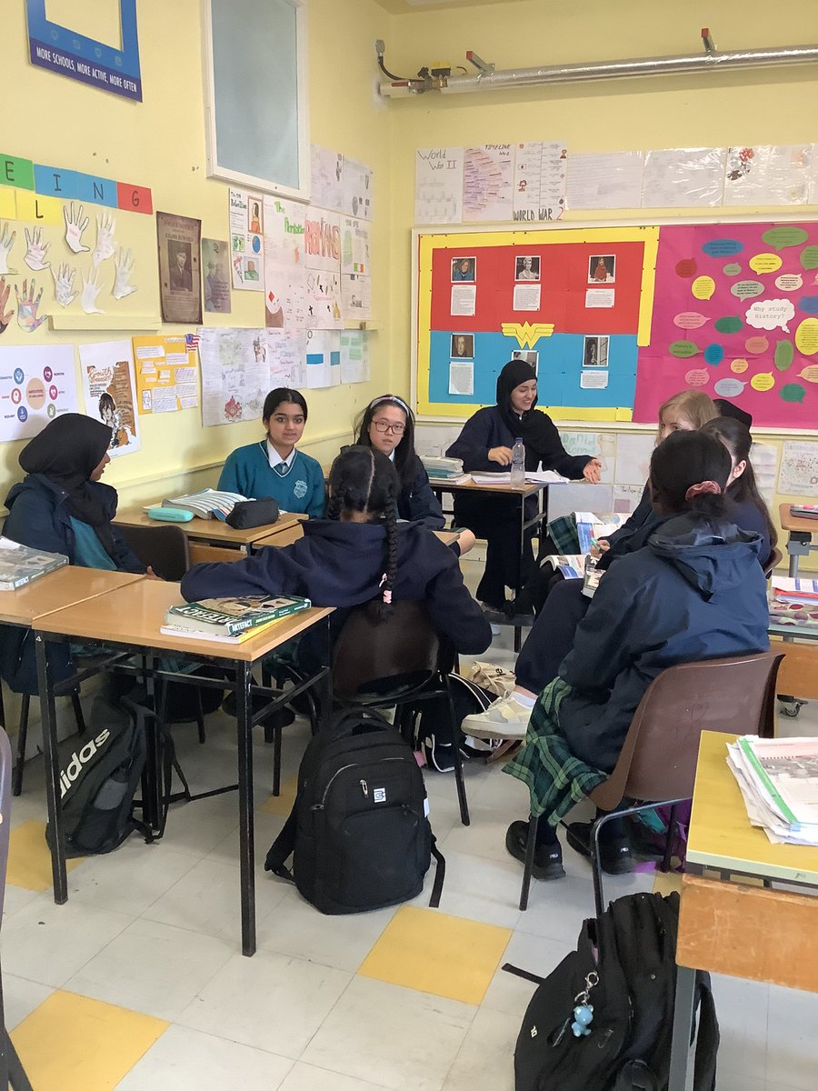 3rd year history today took part in the jigsaw activity for revision. They had to learn topics in their away group and come back and teach what they revised to their home group. A great way for peer teaching @stpaulsg