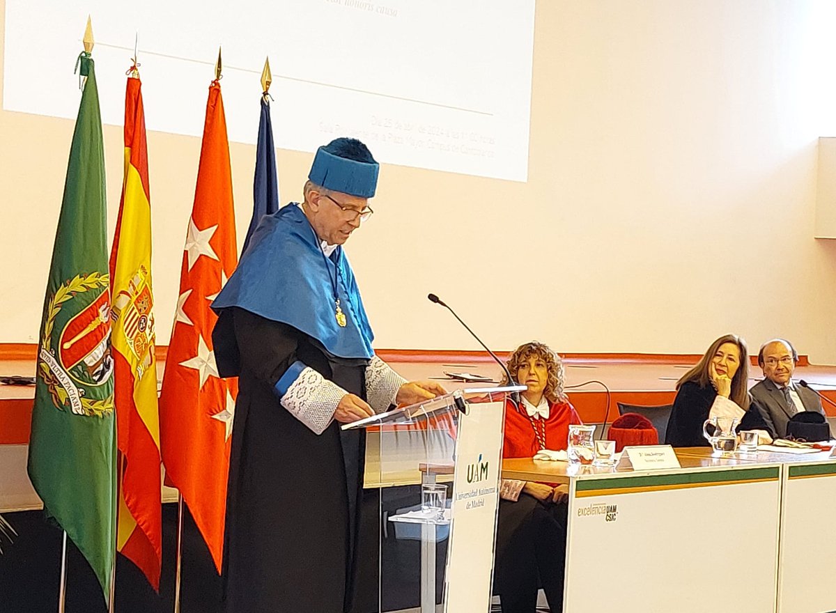 Acto de Investidura de doctores 'honoris causa' en la #UAM 🎓El científico Eugenio Coronado ha destacado el papel de la #ciencia como 'la única actividad humana verdaderamente global'. @ICMol_UV @DIPCehu @upvehu #honorisUAM