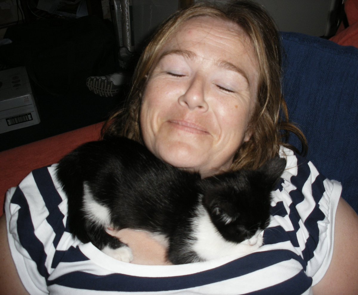 Baby Monty, the perfect neck warmer #CatsOfTwitter #ThrowbackThursday