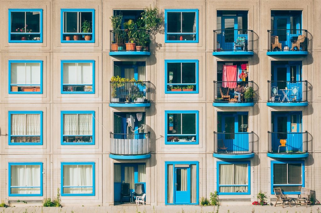 🇦🇹 En Viena, aun pudiendo comprar una vivienda, prefieren vivir de alquiler. ¿Sabes a qué se debe?

Te explicamos qué tienen que ver las #HousingAssociations en todo ello y otras de sus potencialidades. 👉 avivas.org/housing-associ…
