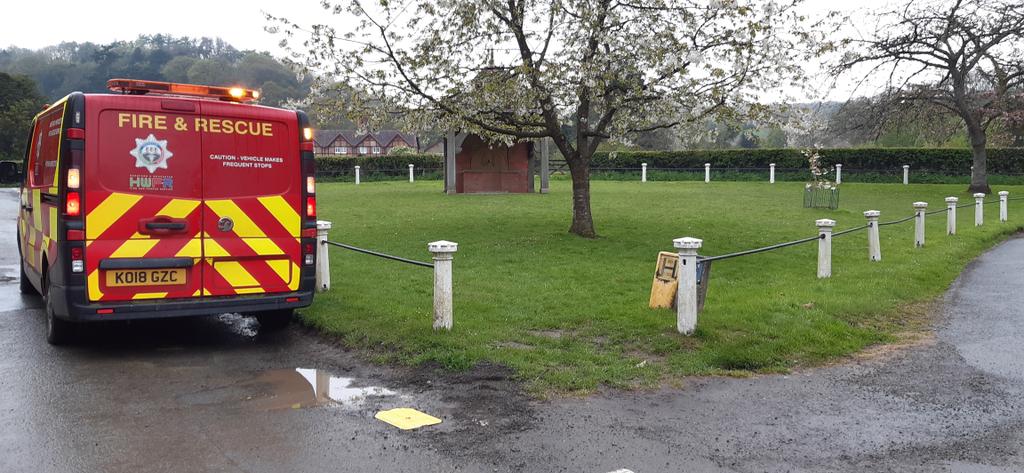 HWFRSHydrants's tweet photo. Moved on to Ledbury and surrounding  areas now. There will be campers and festival events around here soon so it's good to know there's a good water supply  if the need should arise.......hopefully  not🤞

Please don't use barbecues on the Malvern hills. https://t.co/gwIrUN4NjR