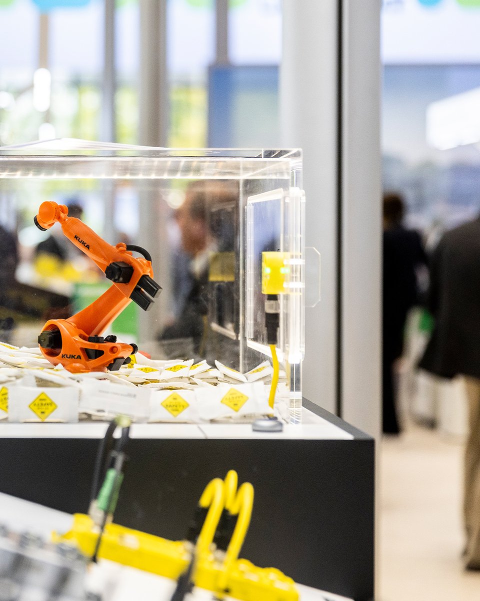 hannover_messe tweet picture