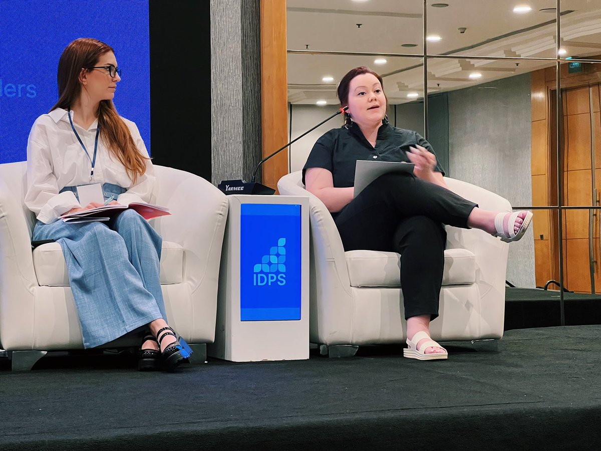 “Who does the #YouthPeaceSecurity agenda belong to?” Co-founder @leclerc_katrina raises an important question at @IntDialogue Exchange on #YPS & highlights the importance of centering local, grassroots youth peacebuilders in decision-making. #Youth4Peace #Dialogue4Peace