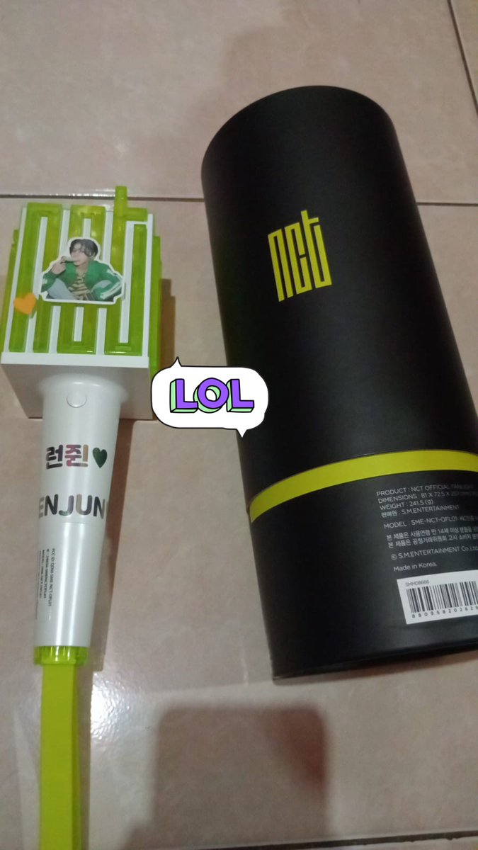 by_giss's tweet photo. WTS/WANT TO SELL 

Lighstick NCT Ver 1

• IDR 580k
• free 2 pc official nct random

masih mulus no damage ya belum dipake, cuma aku decor aja

📍 Tegal, Jawa Tengah
💯lengkap
🍊Shopee
💌 cek kondi DM aja https://t.co/0mLklIKgFq