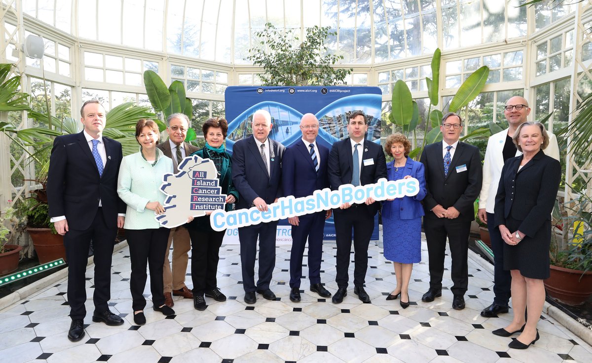 Joint Euro-American Forum on Cancer hosts and partners meeting Ireland's Minister for Health Stephen Donnelly at Dublin's Farmleigh House. #CancerHasNoBorders 📸William Gallagher @UCDDublin @AlCRIproject, Lynn Schuchter @ASCOPres, Alberto Costa @ESOncology @EU_Commission,…