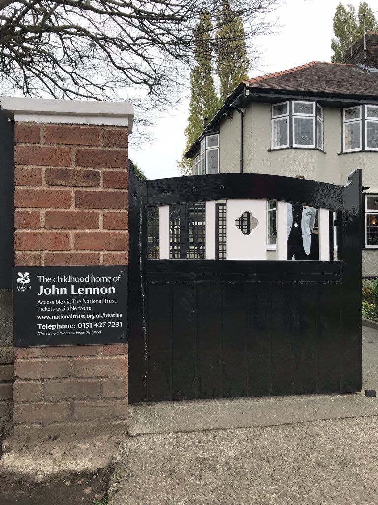 #ThrowbackThursday with a photo I took when visiting John Lennon’s childhood home with a friend in 2018. Have a fun day! #thursgate