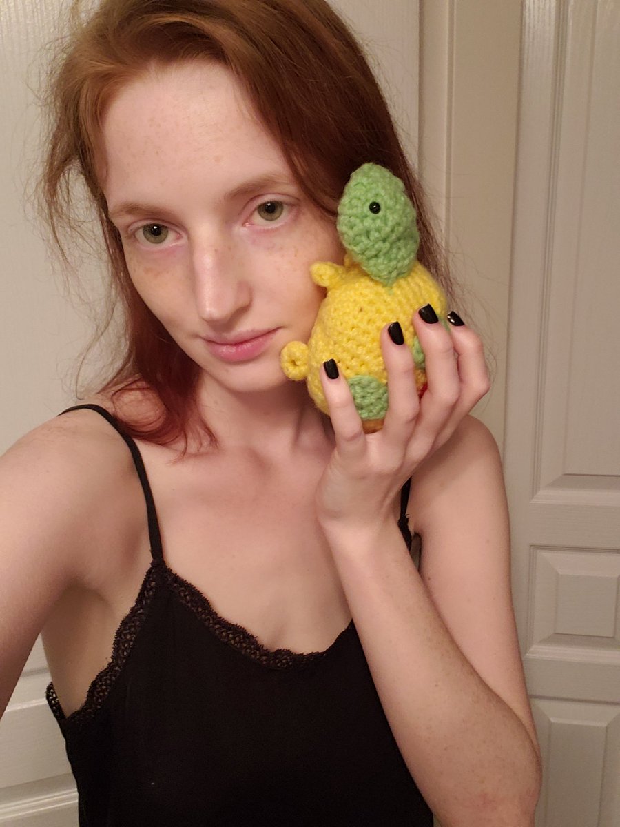 me feat. the the lil turtle boy my gf crocheted for me 😩
