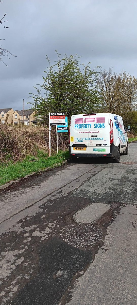 Working hard to complete all your requests prior to the weekend! Peter David Properties - Huddersfield Estate Agent @Gates_Estates @boococks EweMove Estate Agents in Wakefield #newboards #weekendahead #propertiesforsale #buyinghomes #westyorkshire #southyorkshire