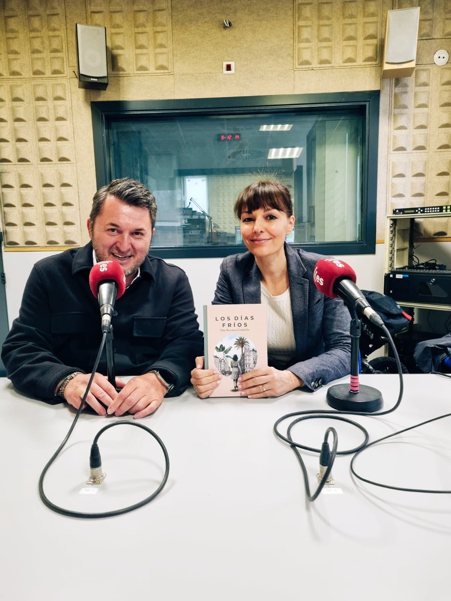 🎙️Podéis escuchar esta tarde a las 19:30 el programa #losimprescindibles de <a href="/esradio_cyl/">esRadio CyL</a> en el que he podido participar, de la mano de dos grandísimos profesionales como son <a href="/fransardon/">Fran Sardón Peláez</a> y <a href="/FernandoGPuga/">Fernando Puga</a>, presentando mi novela #losdíasfríos de @editorialcuatroletras