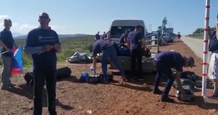 SkyeZedA's tweet photo. Sies! @VoteReferendum stopped and searched themselves at the EC border 😭 #racists #dompas #apartheid https://t.co/EEWDkof68p