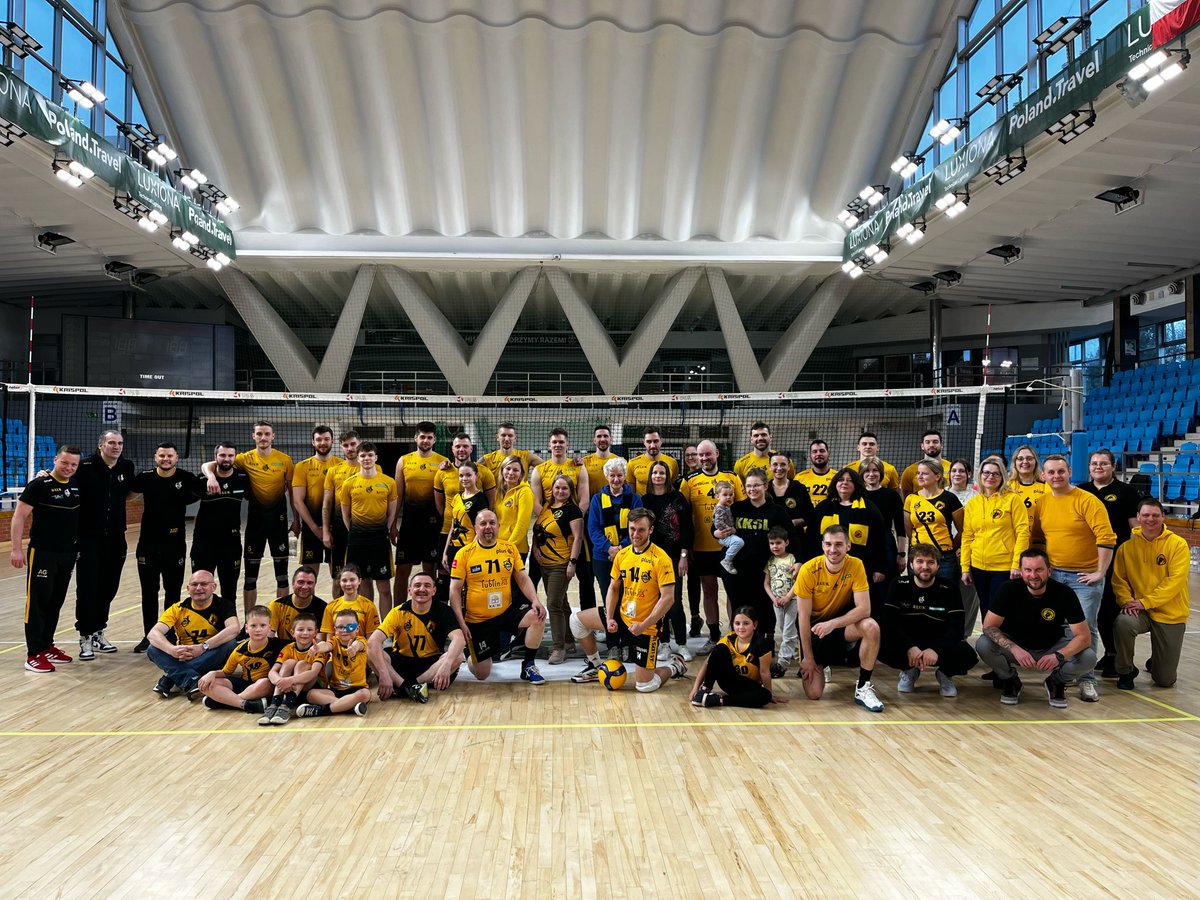 Wczoraj rozegraliśmy mecz z Klubem Kibica Siatkówki Lublin 🙌 Dziękujemy za wspólną zabawę 🥁🏐