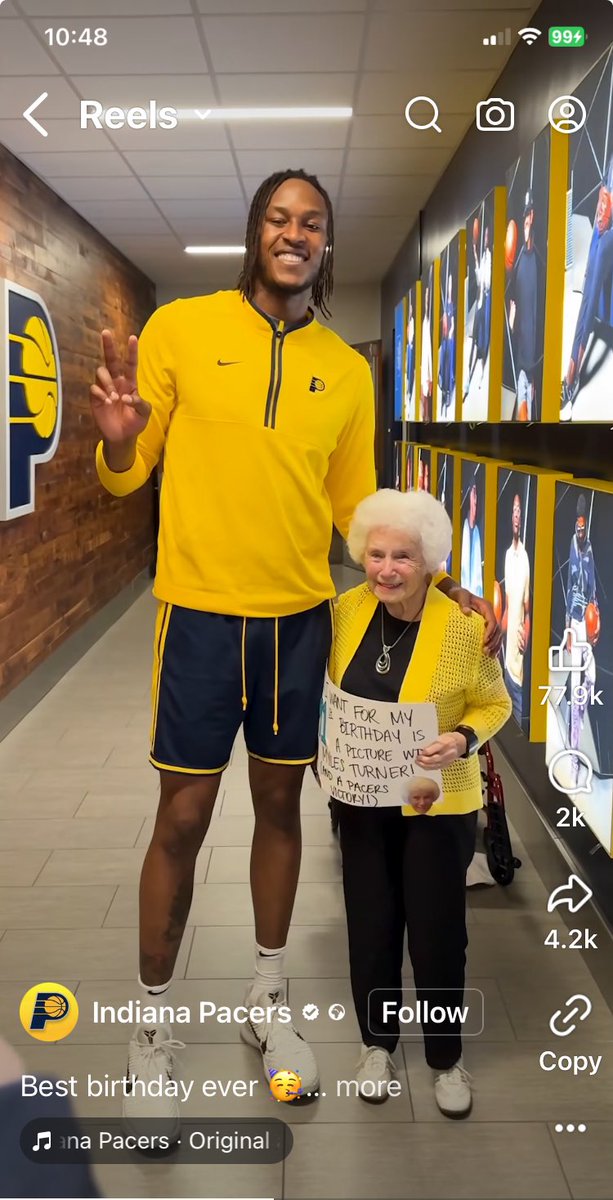 I had to screenshot this… it made me smile at their height difference and at what a nice guy, Miles Turner clearly is, visiting this lovely fan to wish her a happy birthday, have a photo, bend down to hug her, a lady half his height, and then sign her placard. Love this. 🌼🧡🌼