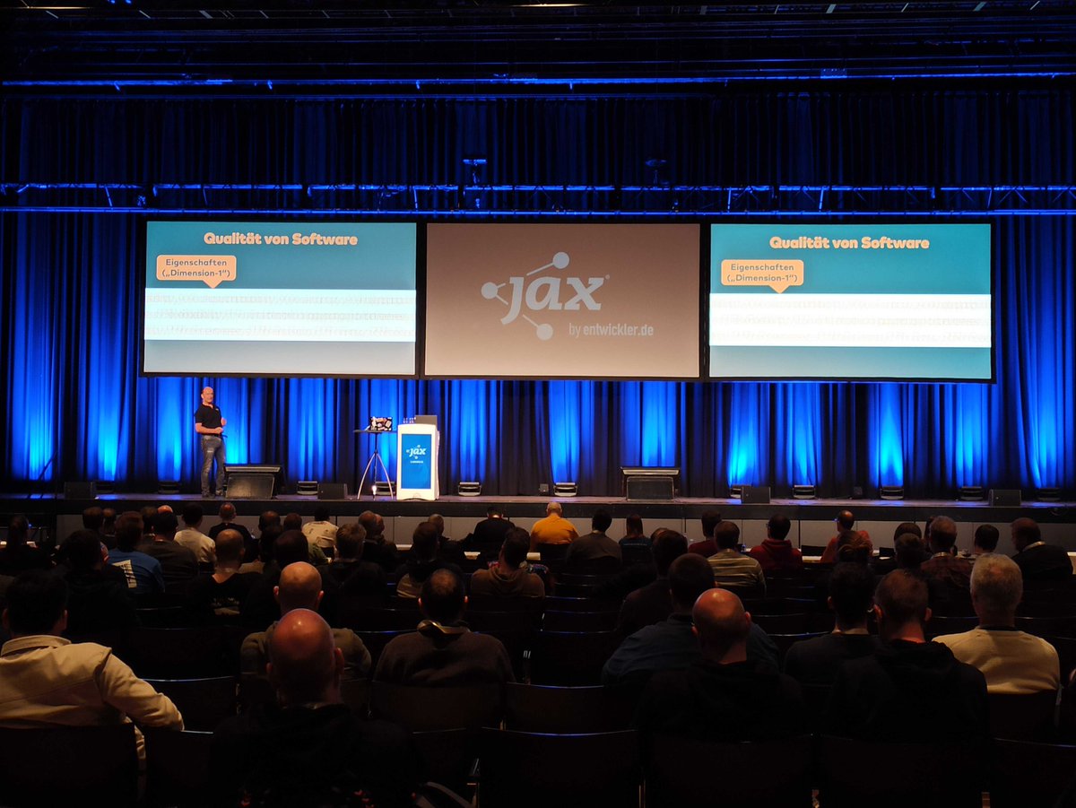 jaxcon's tweet image. Softwarequalität: Endlich messbar!
@gernotstarke zeigt wie es geht am Beispiel von Kaffee

- Pragmatischer und einfacher Ansatz
- Spezifische, messbare Anforderungen
- Gemeinsame Sprache für Teams &amp;amp; Stakeholder
- Bessere Systeme &amp;amp; zufriedene Stakeholder

#jaxcon #Softwarequalität