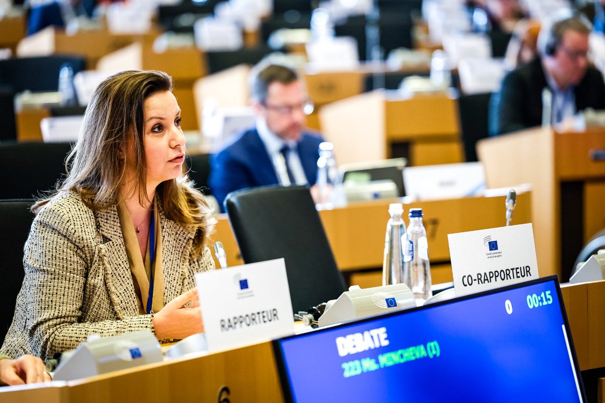 The global competiton for talents is severe.

To find the #skills and talents that 🇪🇺 needs to stay competitive, we need a practical, reliable, easy to use tool - the EU Talent Pool is therefore welcomed

@mincheva_mariya at #EESCplenary

Read the opinion: europa.eu/!Brgb6M