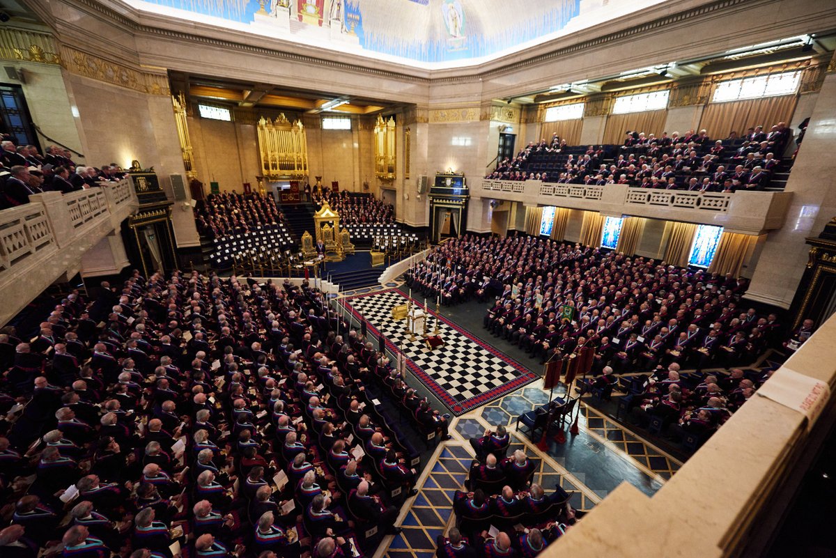 United Grand Lodge of England (@ugle_grandlodge) on Twitter photo Today we welcome Companions from across the English Constitution to <a href="/FreemasonsHall/">Freemasons’ Hall</a> for the meeting of Supreme Grand Chapter! 🔵🤝🔴
Congratulations to all those receiving appointments or promotions today 👏
#Freemasons #RoyalArch #DiscoverMore #SGC #SupremeGrandChapter Today we welcome Companions from across the English Constitution to <a href="/FreemasonsHall/">Freemasons’ Hall</a> for the meeting of Supreme Grand Chapter! 🔵🤝🔴
Congratulations to all those receiving appointments or promotions today 👏
#Freemasons #RoyalArch #DiscoverMore #SGC #SupremeGrandChapter