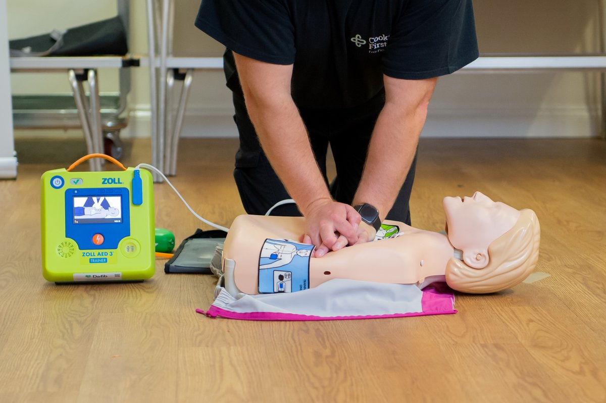 *** Free #firstaid training here each month with @CooksonFirstAid ***

Next courses:
23 May - 90 minute course - child and baby emergency first aid
20 June - 60 minute course - emergency first aid
Courses start at 1pm.

Book your place at: cooksonfirstaid.org/book-a-course/ 📷
#savealife