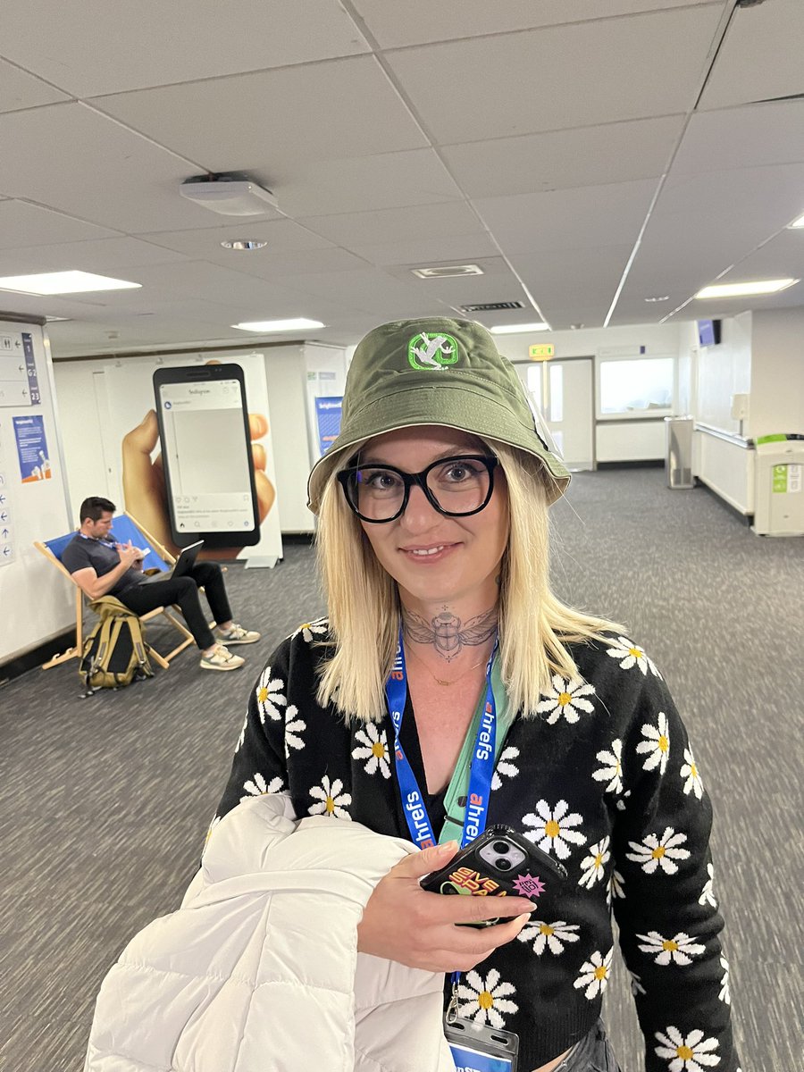 A chance for you @screamingfrog, @seo_alchemist agreed to be your new ambassador (she’s famous) #brightonseo