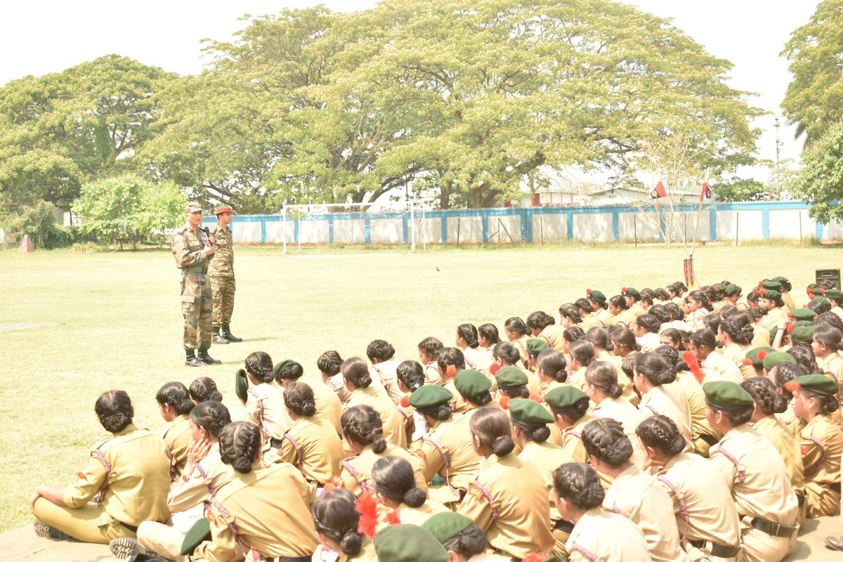 Gp Cdr, Guwahati visited the CATC Camp. He emphasized the values of discipline, teamwork & leadership. Stressing the importance of sustainable learning & growth, he encouraged to make the most of the camp experience. The address set a positive tone for the upcoming activities.