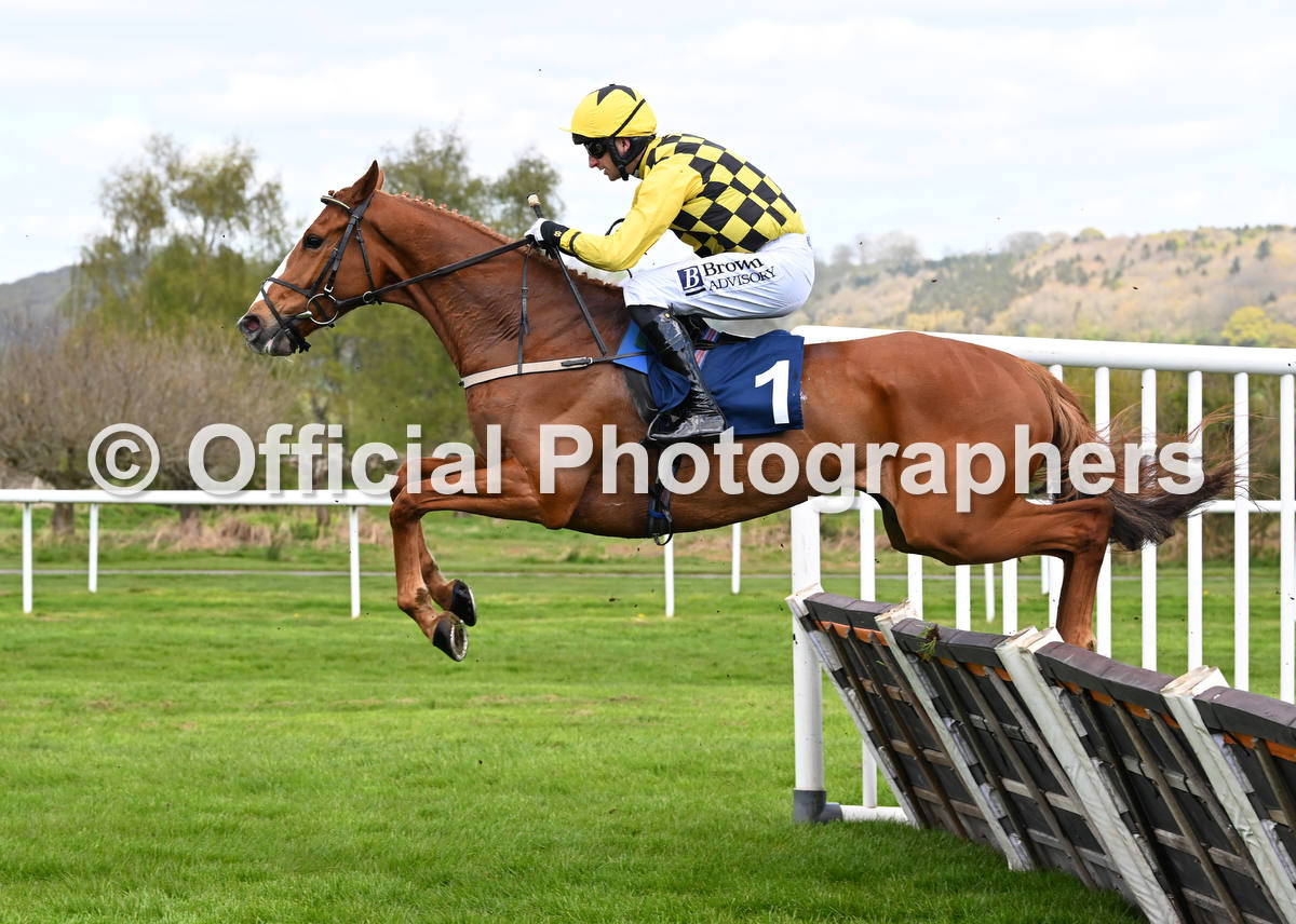 DADDY LONG LEGS & Patrick Mullins win at Ludlow for trainer @WillieMullinsNH and owner Mrs J Donnelly. Check out all the official photographs at onlinepictureproof.com/officialphotog…