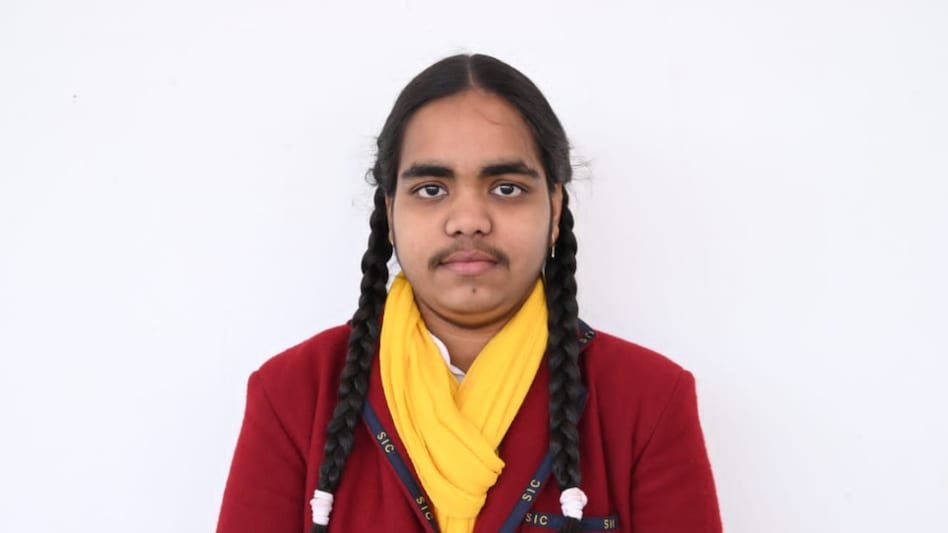 Prachi Nigam topped her exam but her facial hair divided the internet! What's science behind her facial hair? Learn👇🏼🧵