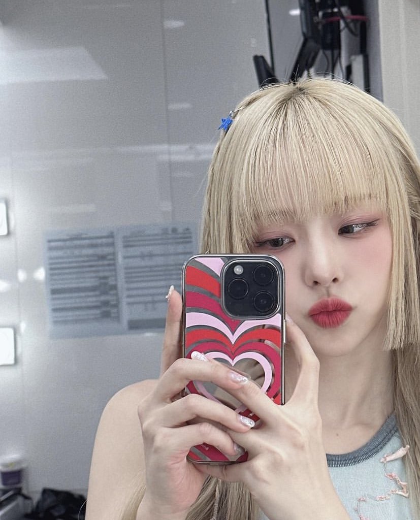 vivi pics tweet media