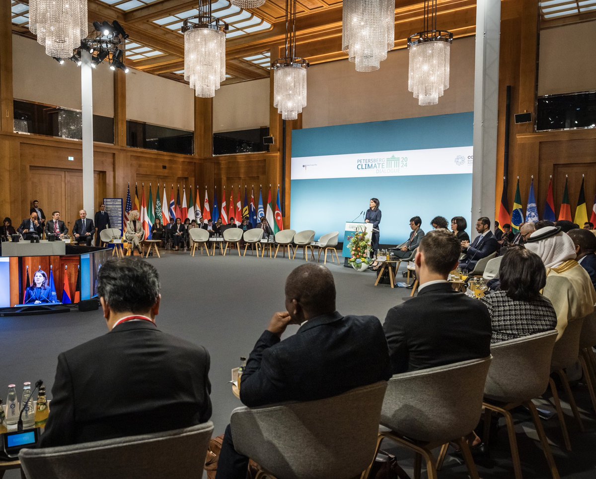 The #Petersberg Climate Dialogue <a href="/GermanyDiplo/">GermanForeignOffice</a> in Berlin is the strong bridge between the world climate conferences. The #COP29 Presidency presents its vision, for example on the important issue of ambitious financing for the global climate transition. #petersberg2024