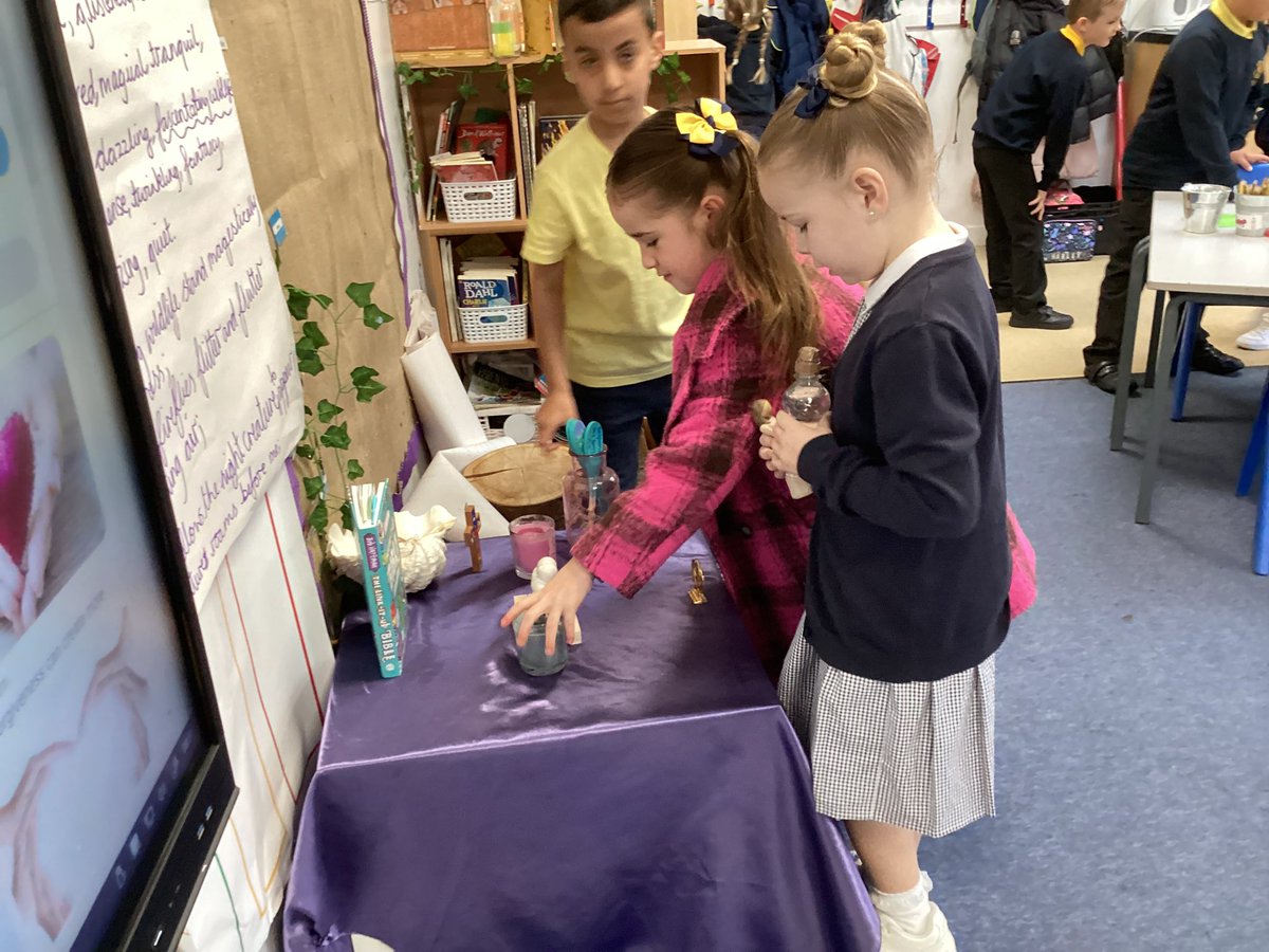 year3stcleopas1's tweet photo. This mornings Collective Worship- Forgiveness.  Children working together preparing setting the calmness for CW. We discussed why Jesus would forgave Peter! We acted the scene. They were amazing @stcleopas @allsaintsacad #stcleopascollectiveworship #forgiveness #livelaughlearn https://t.co/YlGYgf5wGR