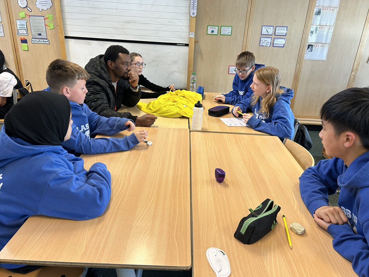 P7 - where authors wear capes! 
We are delighted to welcome The Super Power Agency to Glasgow for the first time today. 
Collaborative story writing and other “cool stuff” to develop confidence and imagination. 
#superpow3
#literacyforall