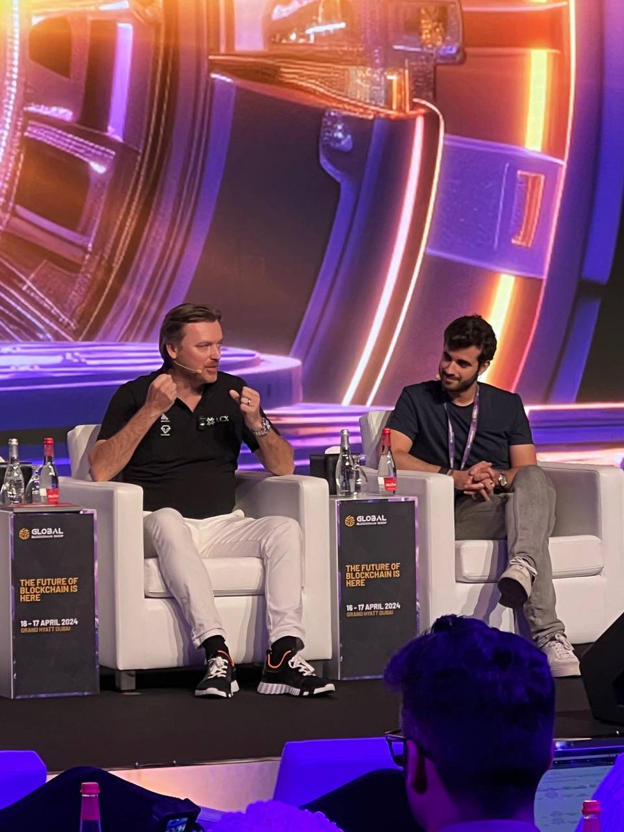 🚀CEO and Founder of LCX- @montymetzger was at the Global Blockchain Show in Dubai, as a distinguished speaker! Sharing insights and shaping the future of blockchain technology. #LCX #Blockchain #Dubai @0xGBS 🚀🌍