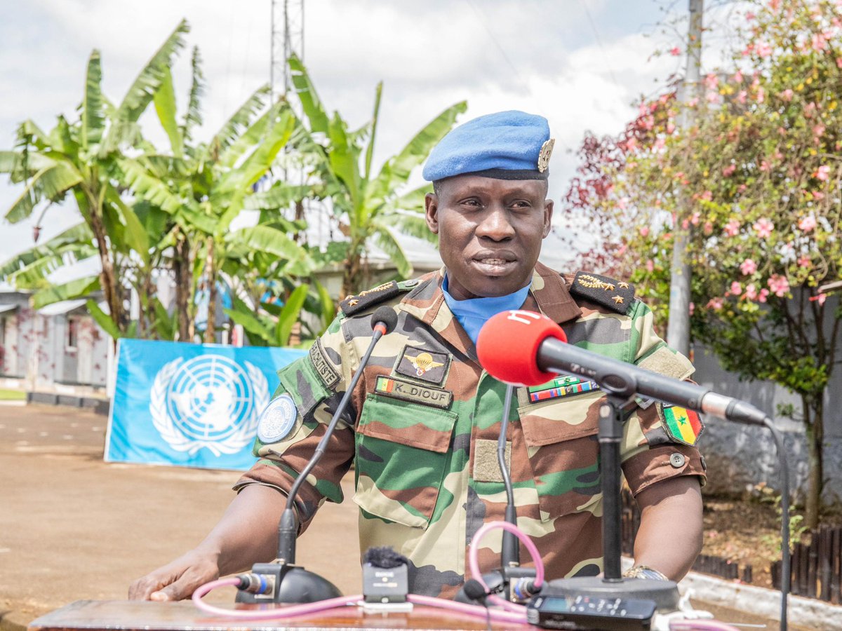 «Mes meilleurs vœux et prières à l’endroit des autorités congolaises, et particulièrement des @FARDC_off, alors qu’elles prennent le relais de la responsabilité des bases militaires #UN du #SudKivu», a déclaré le Gén. de Division Khar Diouf, Commandant p.i. de la Force #MONUSCO.