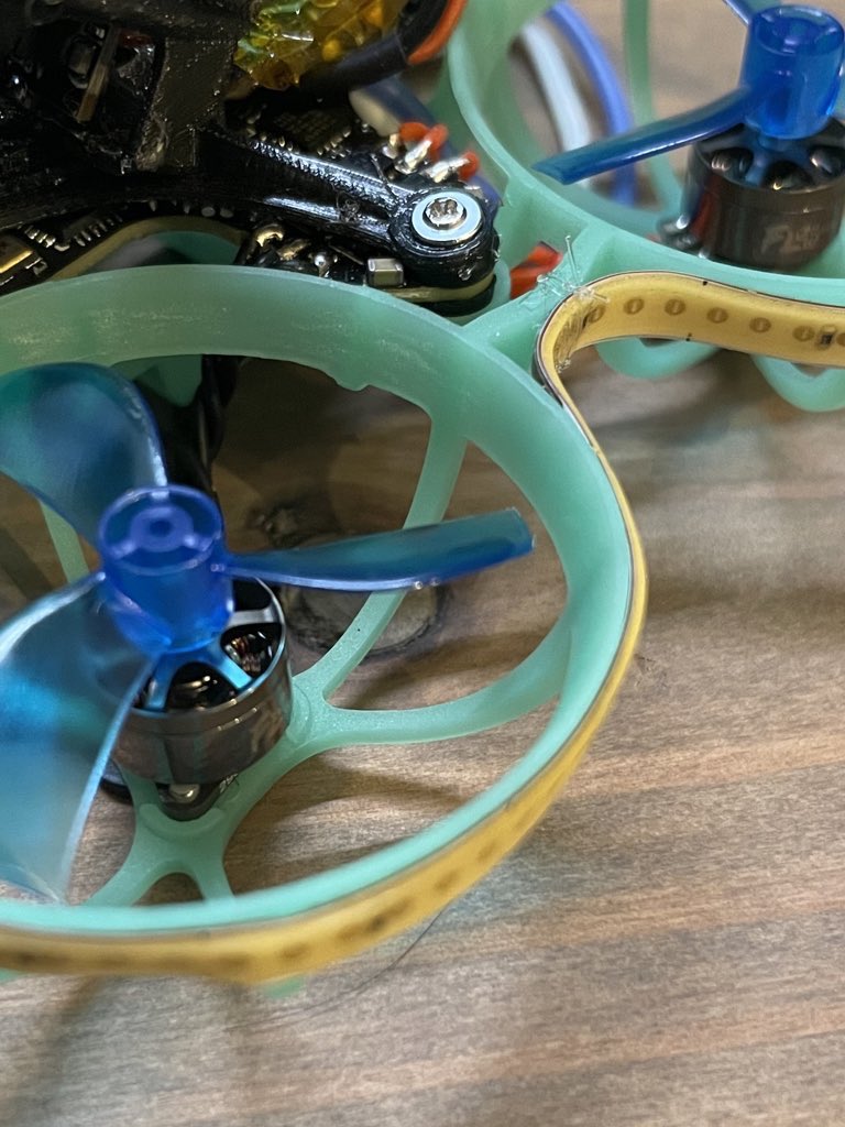 NewBeeDrone Flow 0702 Dual Ball Bearing 29000kv❤️
何気にNewBeeのモーターは初体験かも！