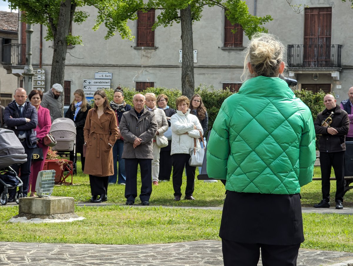 📌 #25aprile, come da tradizione ho partecipato alla cerimonia per la #FestadellaLiberazione nel mio comune, Ficarolo. Oggi, 79 anni fa, gli Alleati arrivavano in paese chiudendo il periodo nazifascista anche in questo angolo di Polesine. Viva la libertà, viva la democrazia.