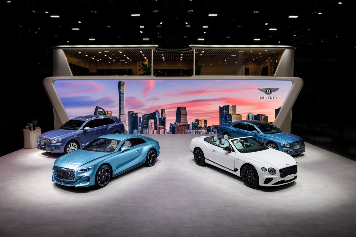 This week we presented a number of models all crafted by #Bentley’s personal commissioning division, Mulliner, at #AutoChina2024. A one-of-one Continental GTC S, exclusively created for China, makes its public debut in Beijing, having already been sold. bentleymedia.com/en/newsitem/15…