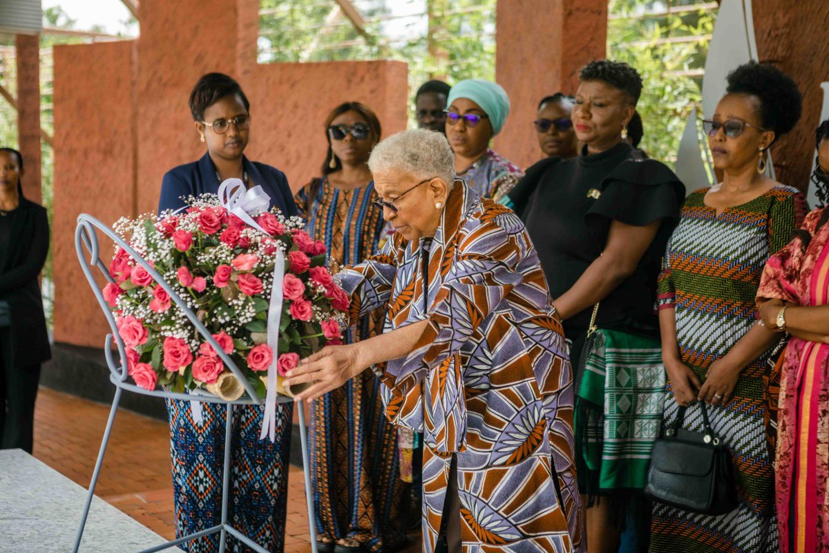 After the Amujae High-Level Leadership Forum in #Kigali last week, I visited the @Kigali_Memorial alongside the @EJSCenter team and Amujae Leaders. It was a powerful experience. As we honor the victims and their families, we also recommit to building a world that upholds justice,…