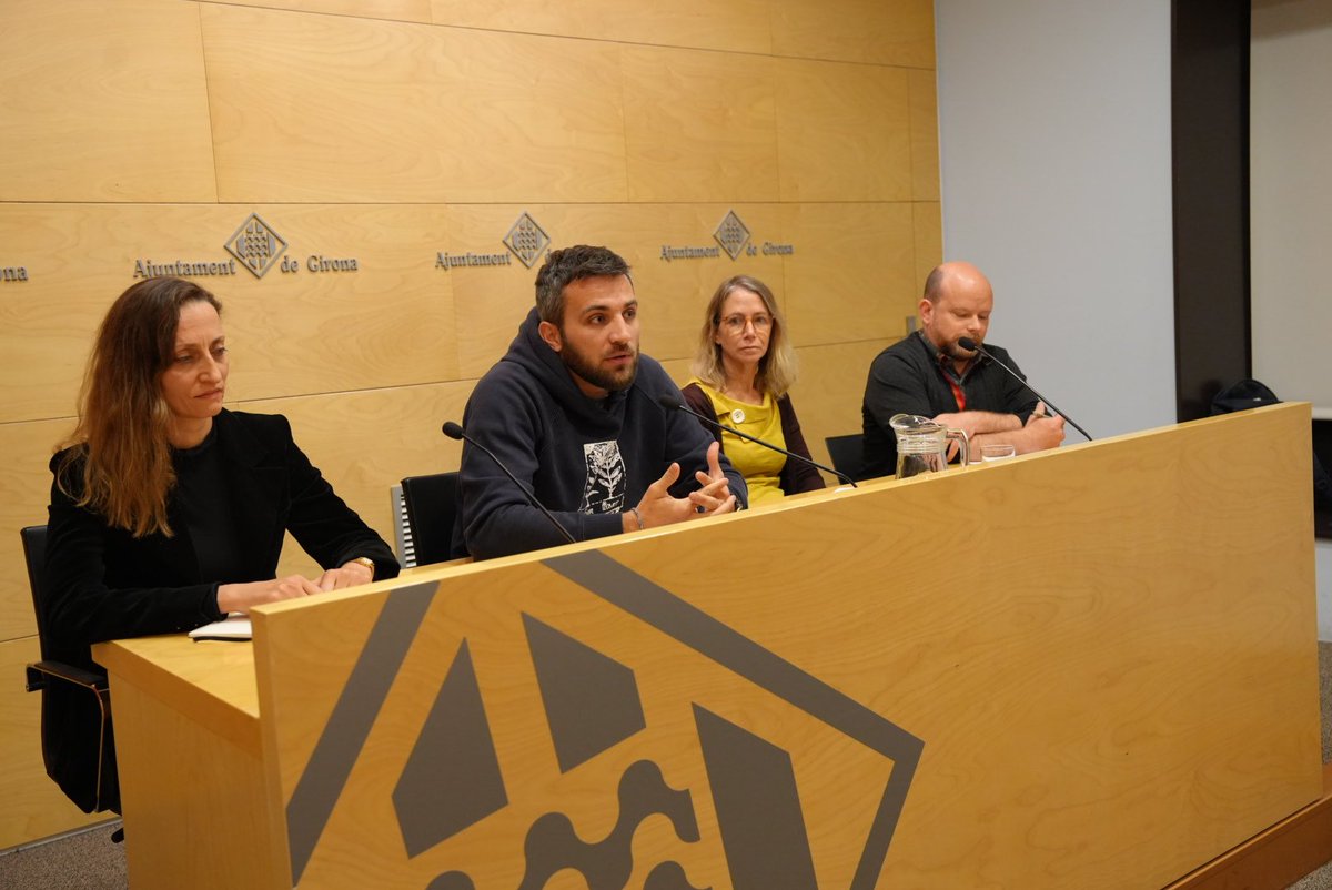 💚 @Girona_cat, @R_Degrowth, @DarkMatter_Labs i @LEQUIA_UdG signen un conveni per estudiar la implementació de polítiques innovadores en matèria de transició ecosocial a la ciutat de Girona