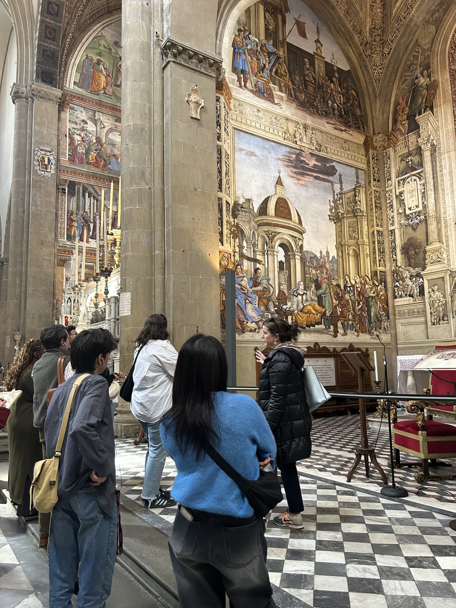 Art History students checking out Filippino Lippi’s frescoes (late 15th century) in the Strozzi Chapel, Santa Maria Novella, Florence.

#filippinolippi #renaissanceart #fresco #santamarianovella #saints #essexarthistory #artonsite #florence2024 #studyabroad #artoftheday