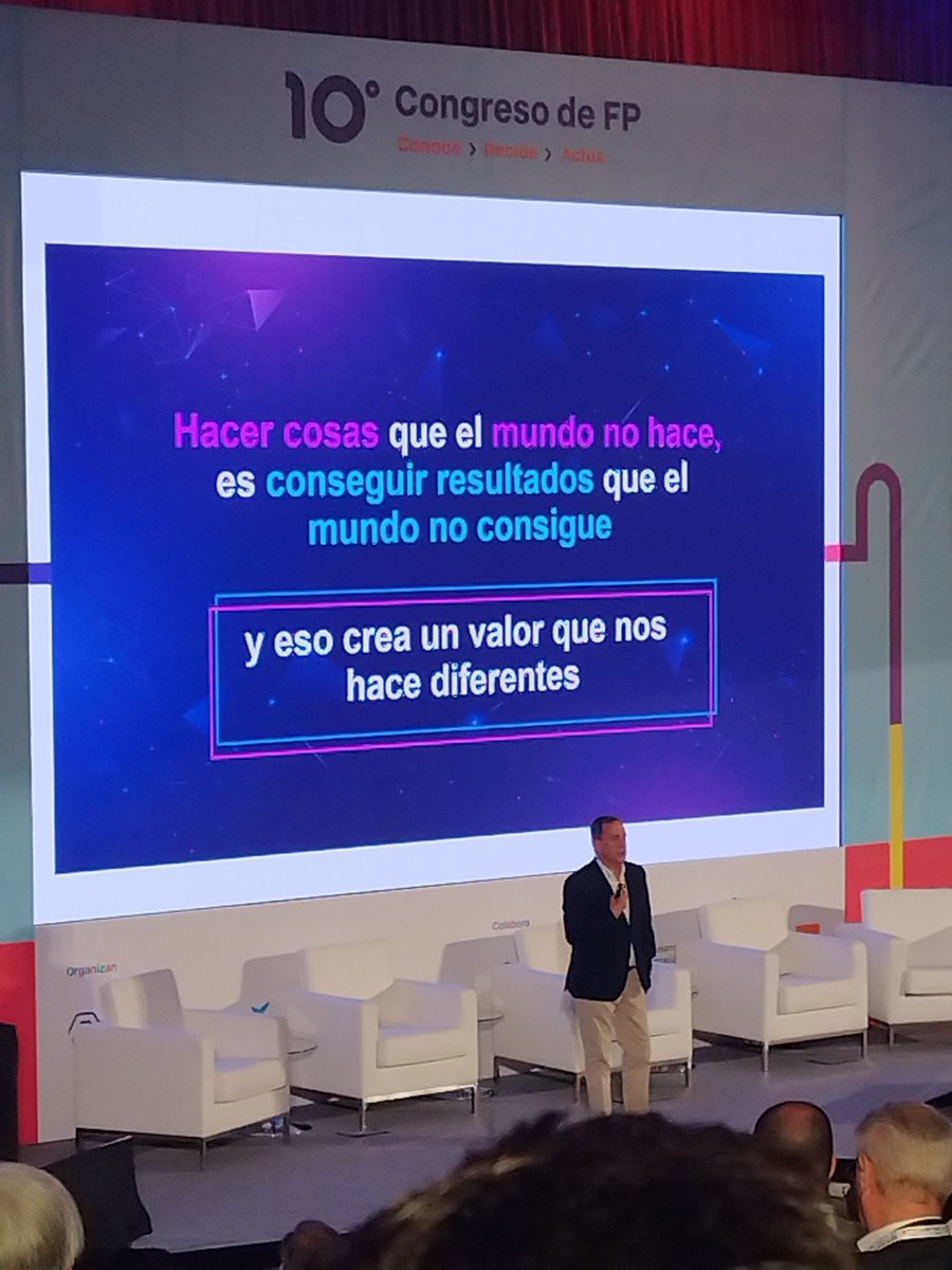 olgapulidob's tweet photo. #10congresoFP #conocedecideactua
@jarevalo_FP @agmundet 
FUTURO eso es la FORMACION PROFESIONAL https://t.co/rkhIkMKPtp