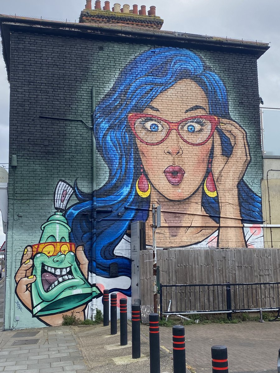 Humorous work by Ster UPC  graffiti crew in Southend on Sea, Essex.
#StreetArt #graffiti #SterUPC #Southend