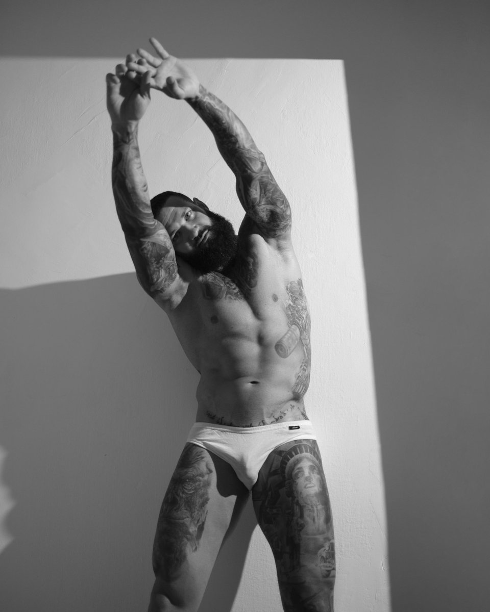 hairlightshadow's tweet photo. Guess who came to play…
@king_ladislav90 
Go show him some love https://t.co/7uSpsYr2Qp