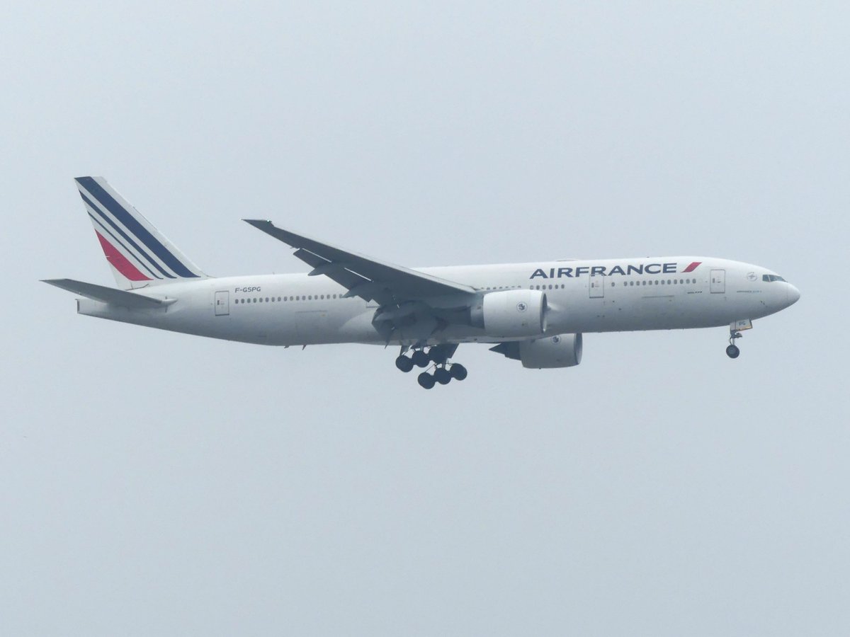 2024/4/22成田国際空港外周にて　34R下り
AFのトリプルセブン
エールフランス航空 B777-200ER
Air France
#B777
#AirFrance