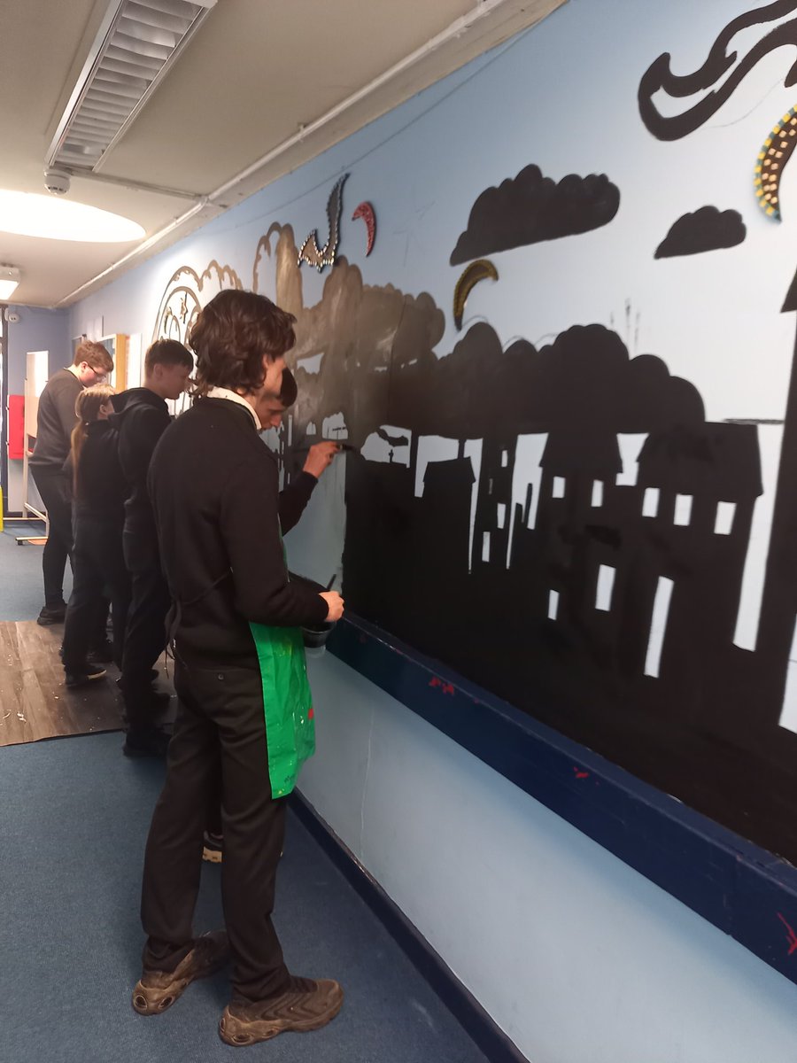 @FingalCC @ddletb @MartinaDonnell6 @oide_Ireland @fingallibraries Our Reading to Learn mural is looking fantastic thanks to our LCA class and @davewestartist #literacy #readingtolearn